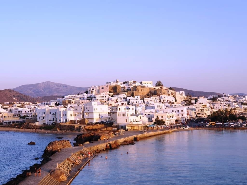 Naxos port guide: arrival, parking, car pickup and getting into town